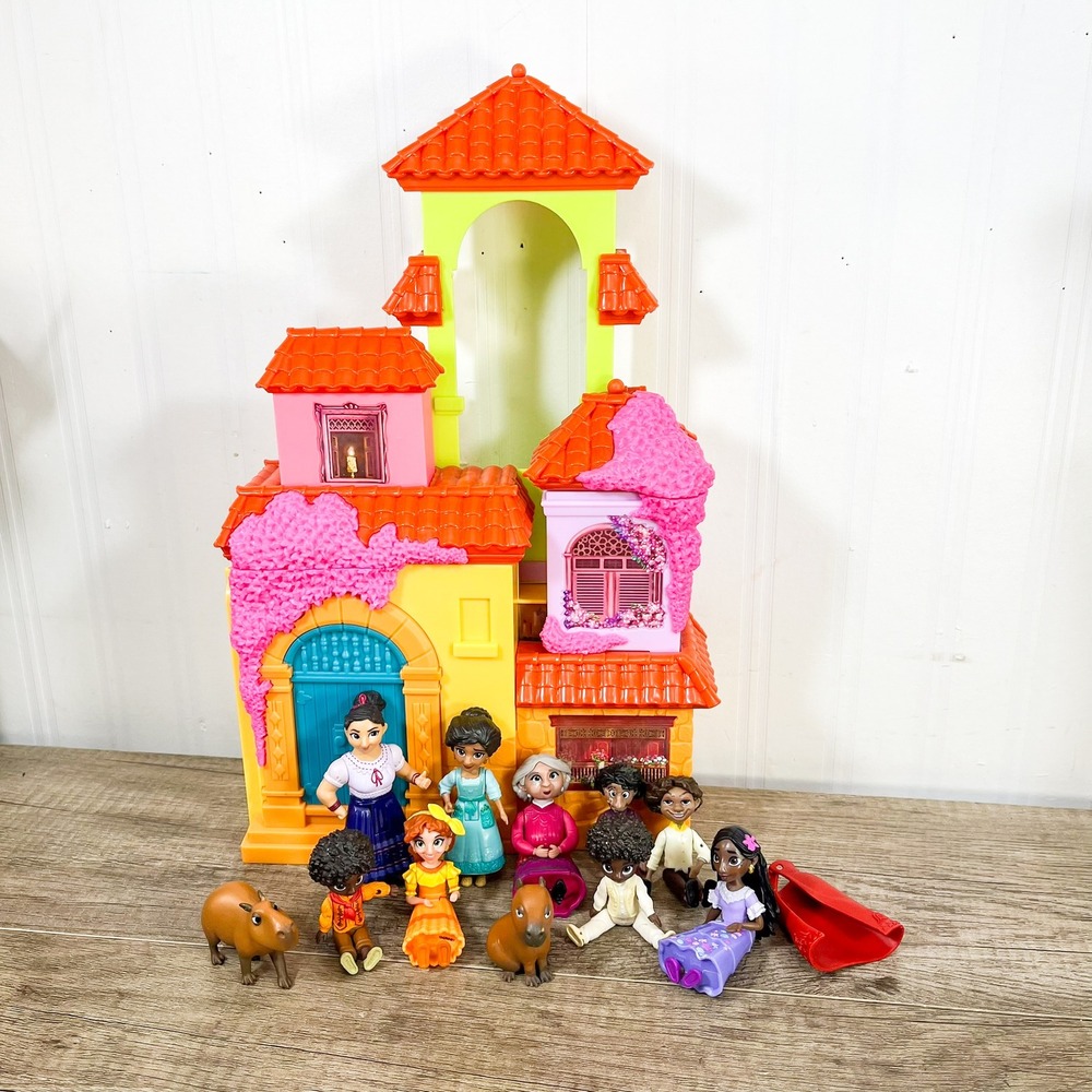 Disney Encanto Magical Casa Madrigal House Playset with Figures Lot Capybaras